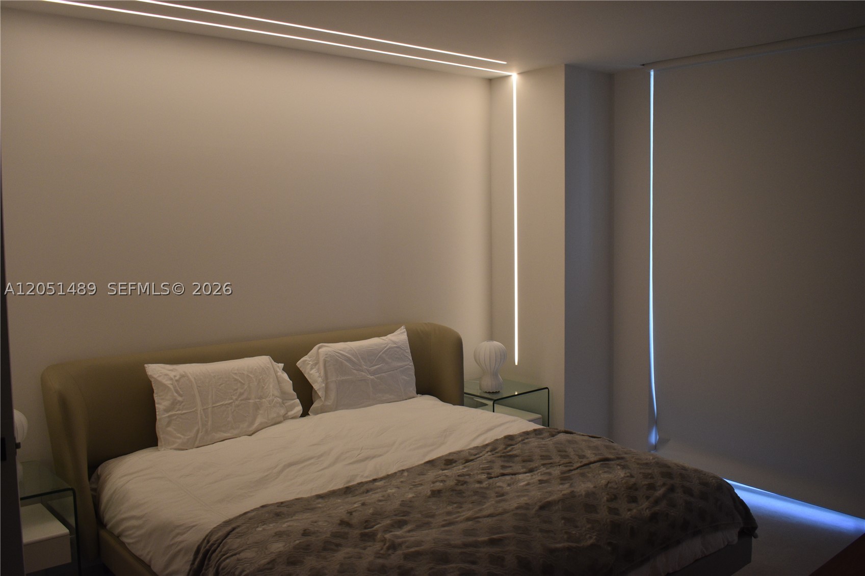 image Akoya7