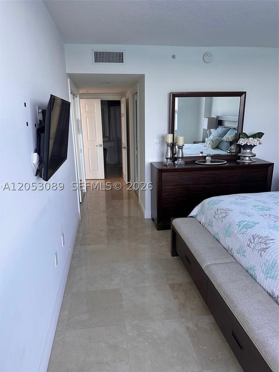 image 2080 Ocean Drive11