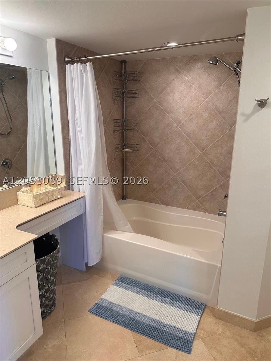 image 2080 Ocean Drive14