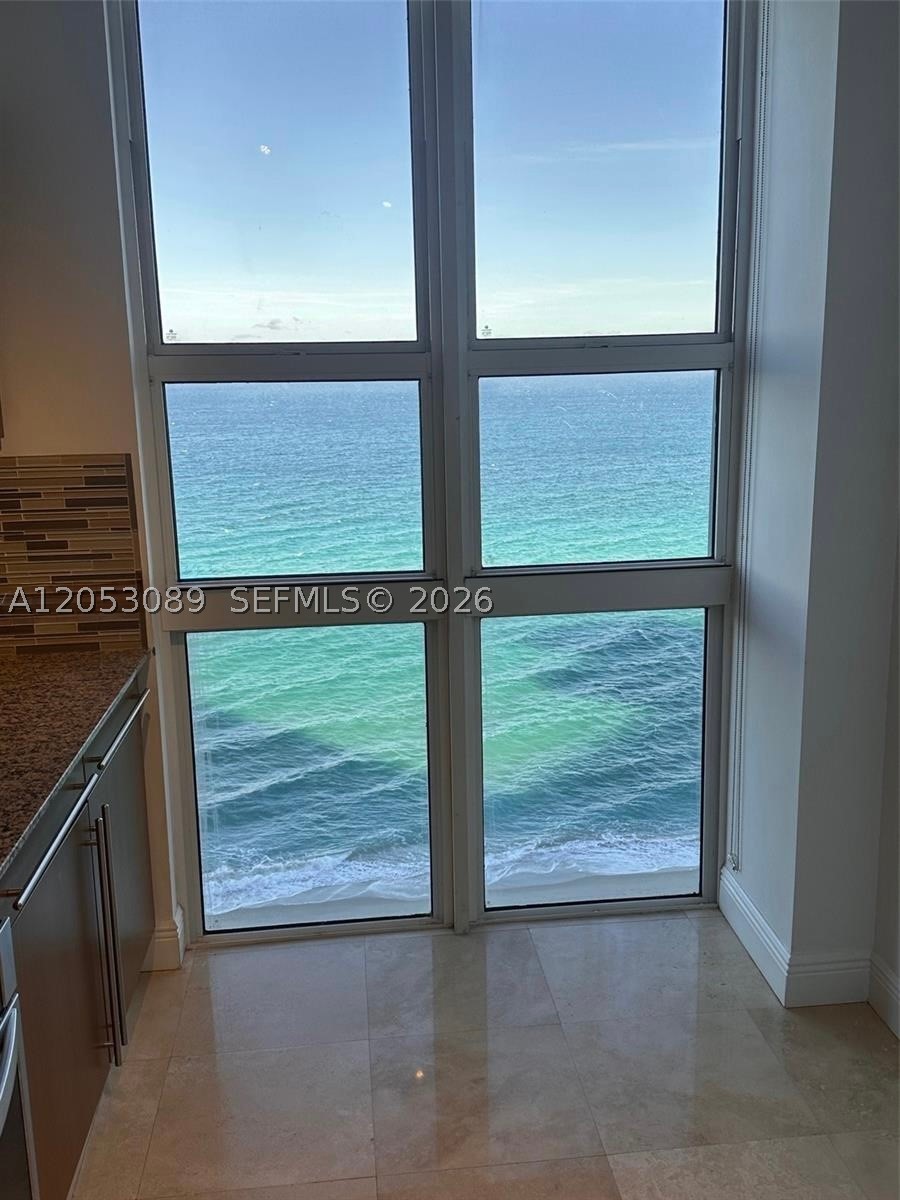 image 2080 Ocean Drive8