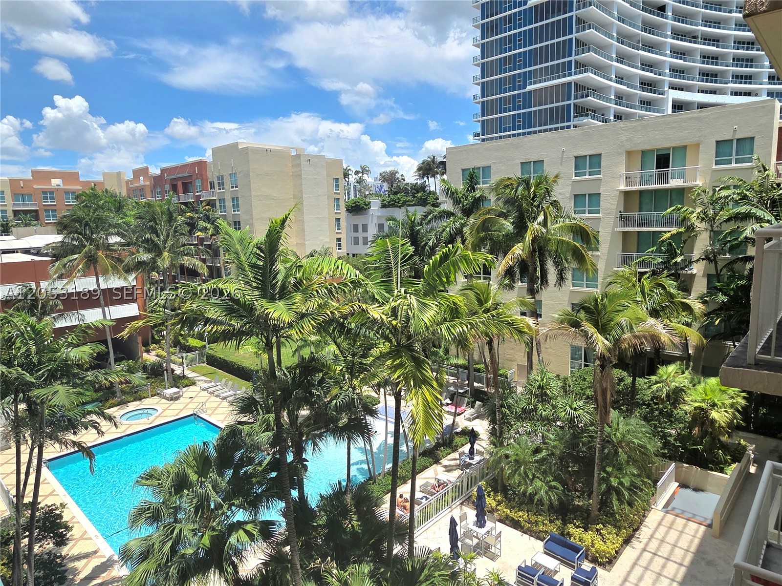 2000 N Bayshore Dr #507