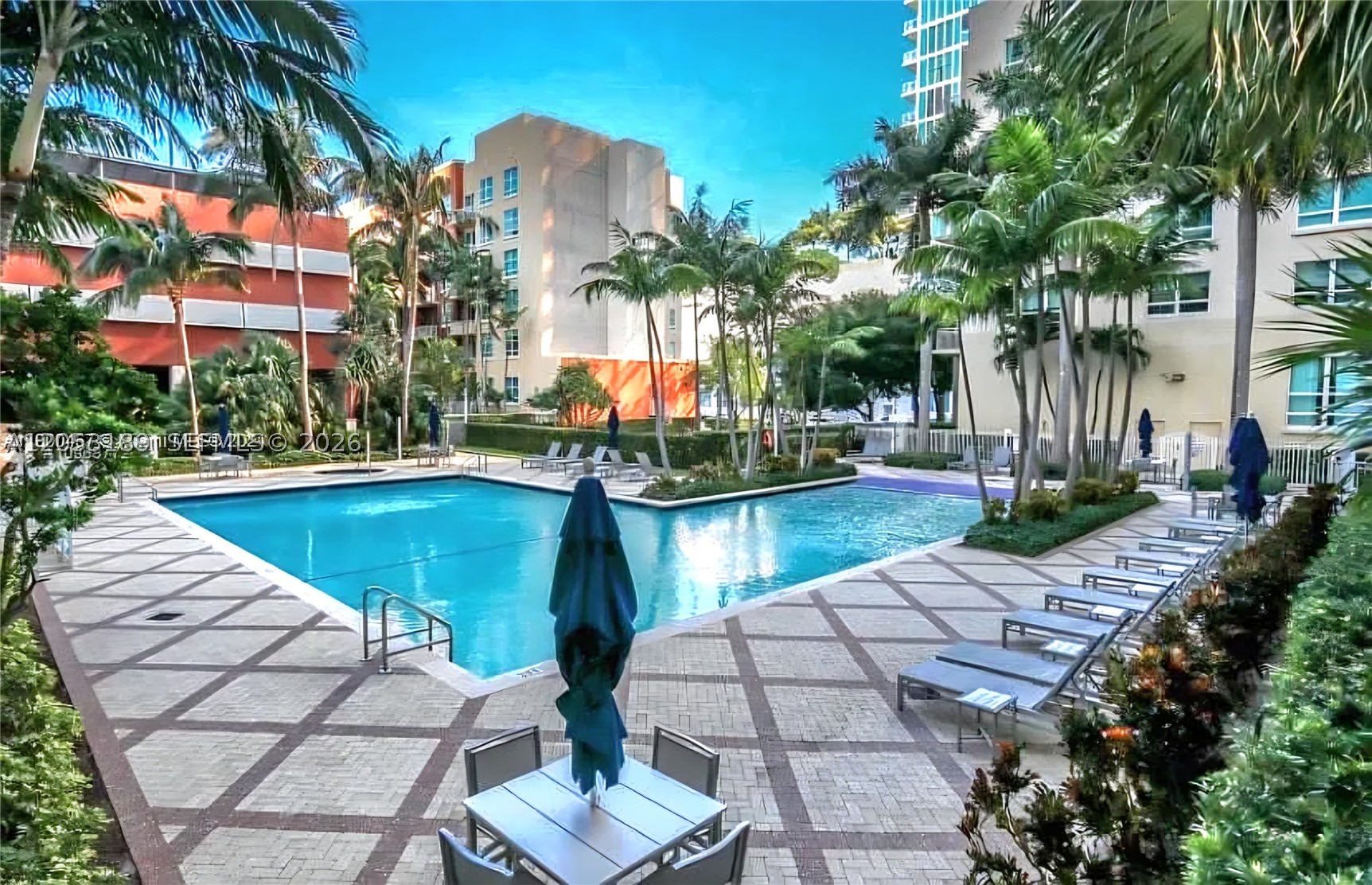 image Cite on the Bay East22