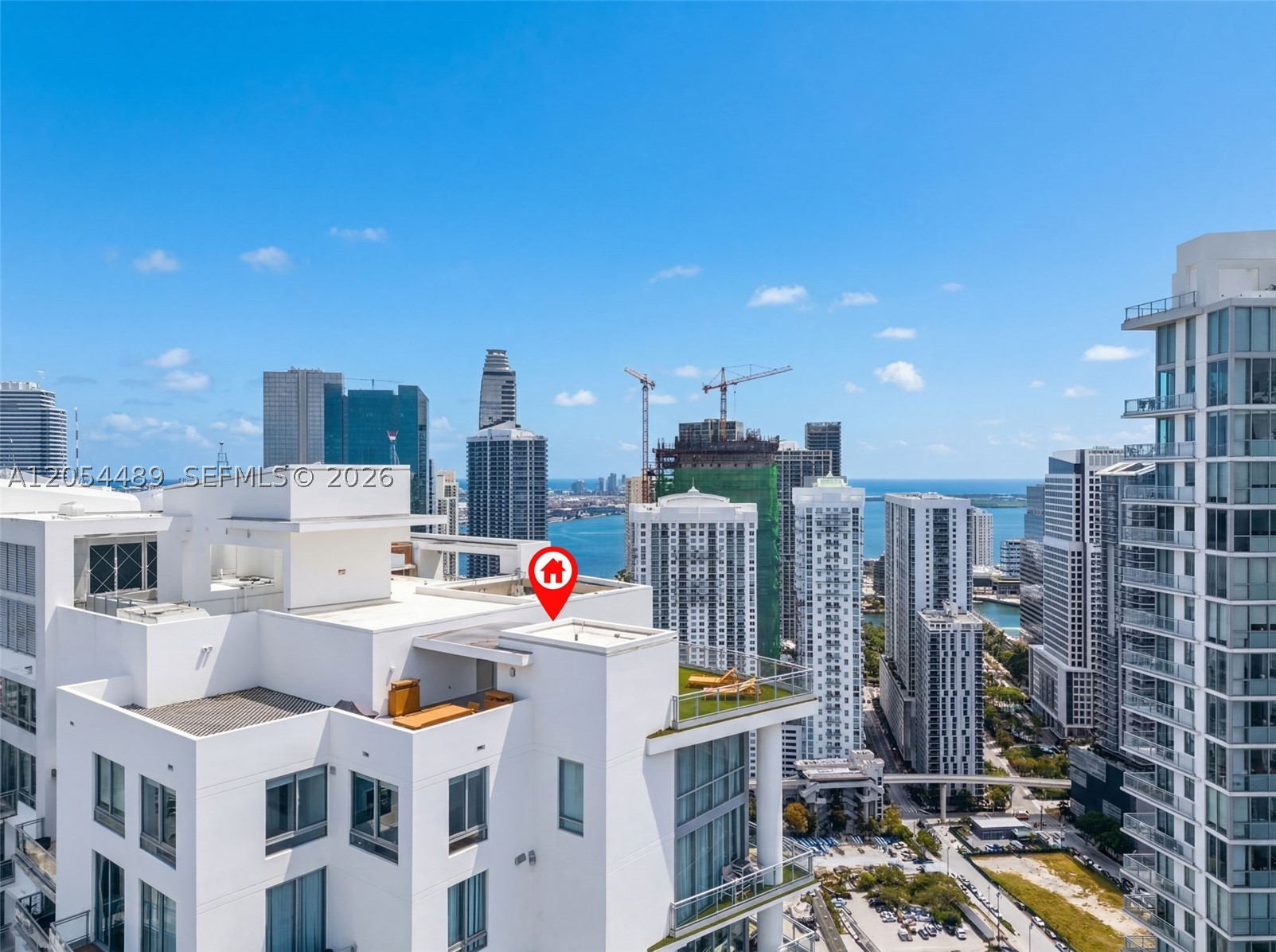90 SW 3rd St #PH-12 Miami, FL 33130