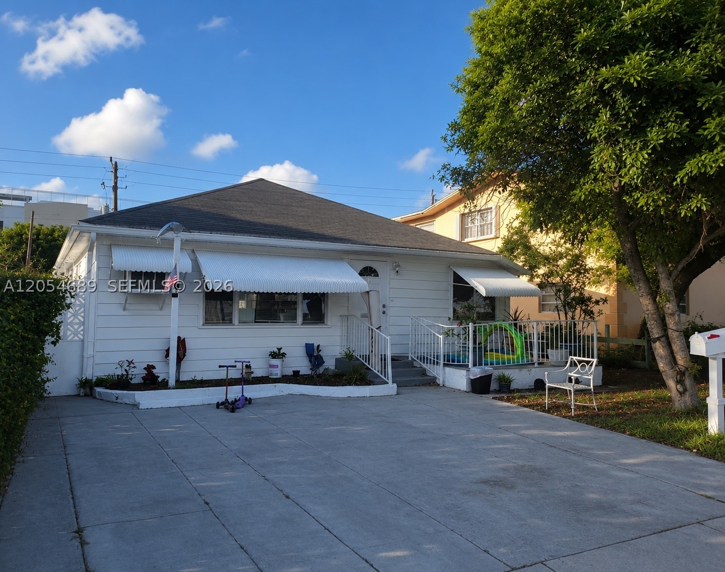 1711 Jackson St