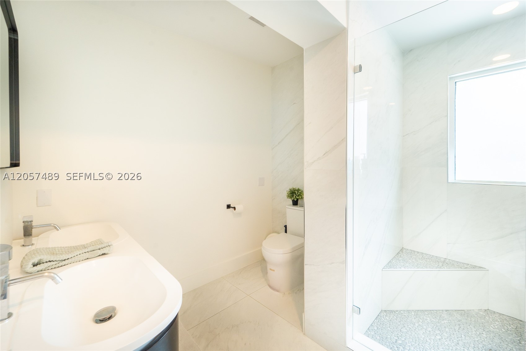 1777 Daytonia Rd Miami Beach, FL 33141