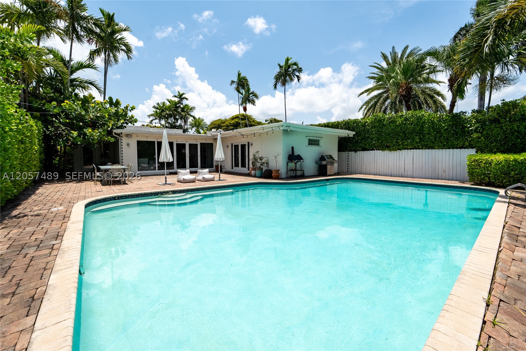 1777 Daytonia Rd Miami Beach, FL 33141