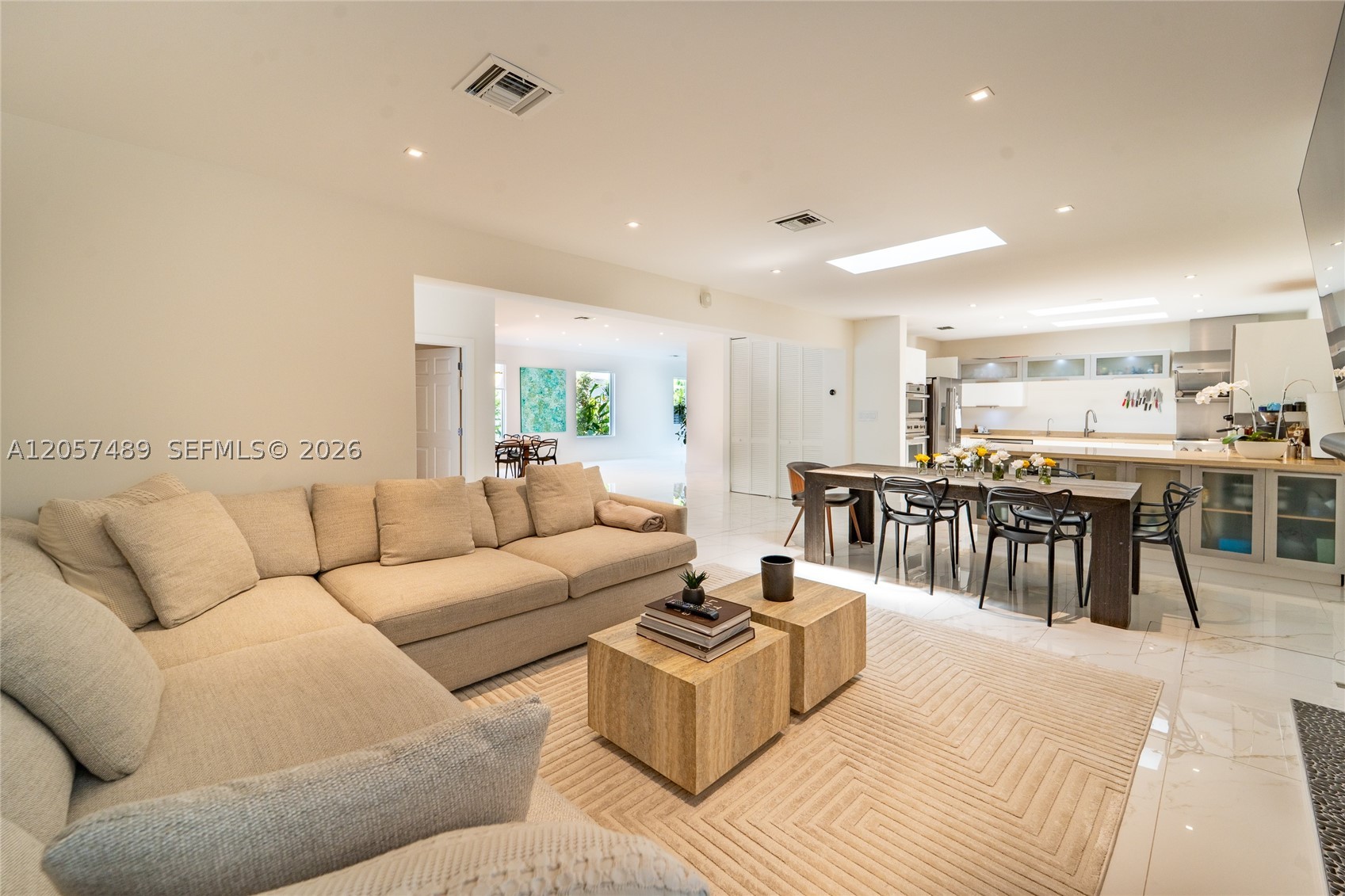 1777 Daytonia Rd Miami Beach, FL 33141