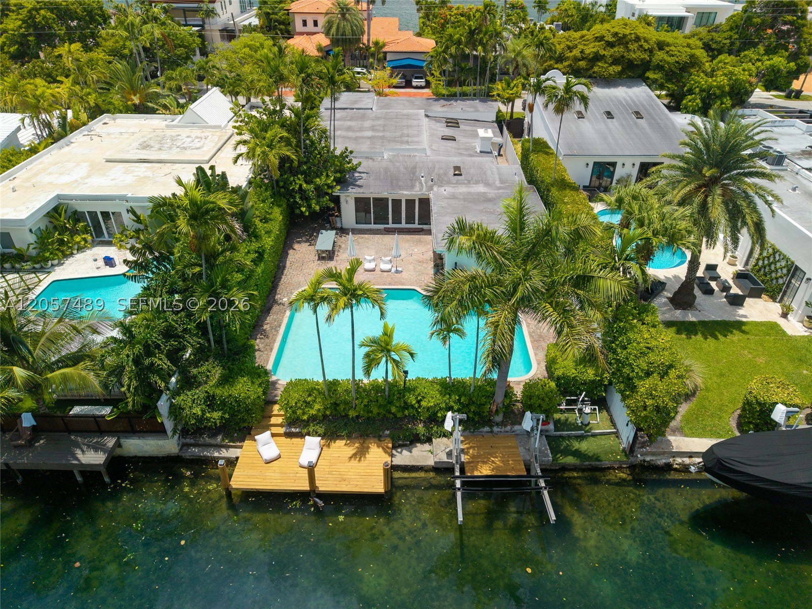 1777 Daytonia Rd Miami Beach, FL 33141