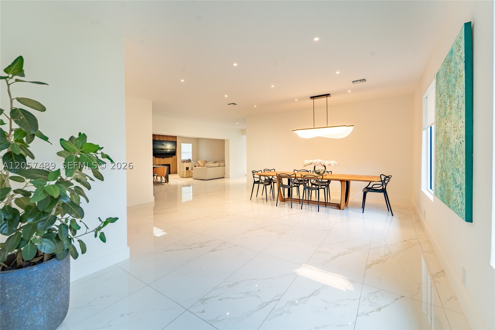 1777 Daytonia Rd Miami Beach, FL 33141