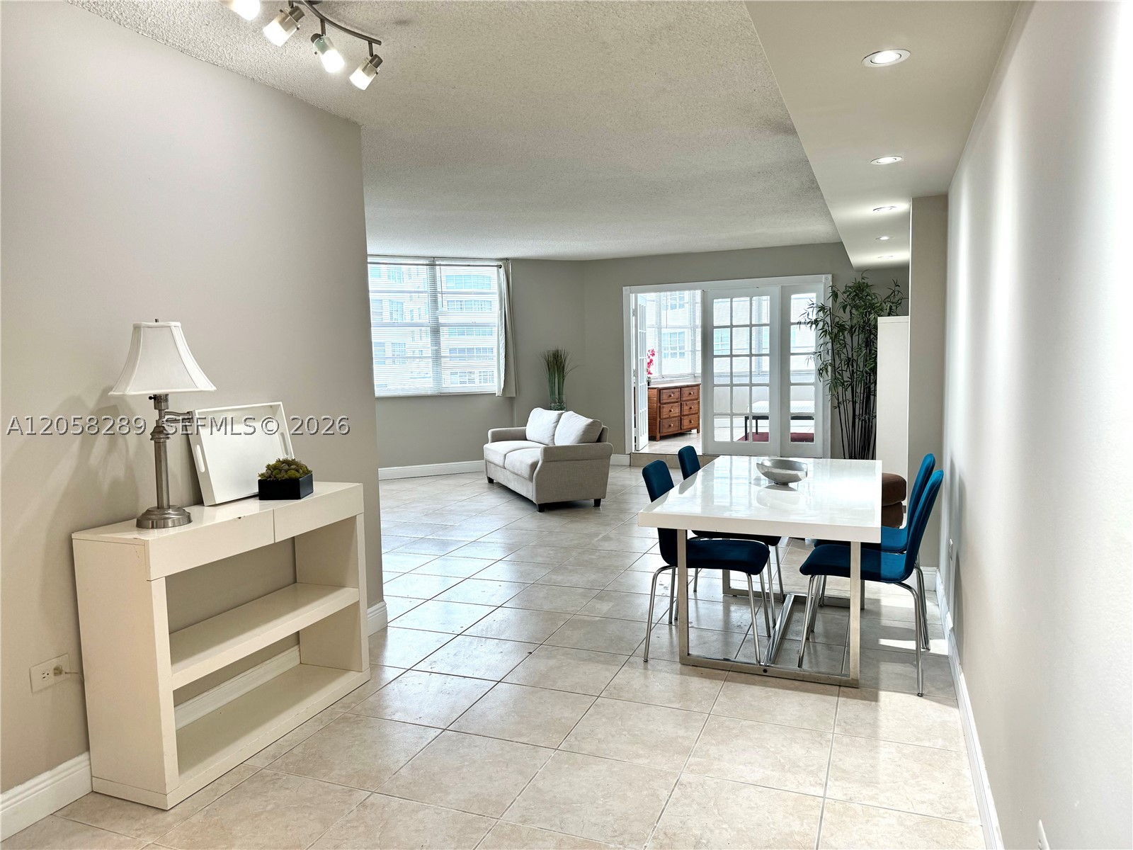 801 Brickell Bay Dr #465