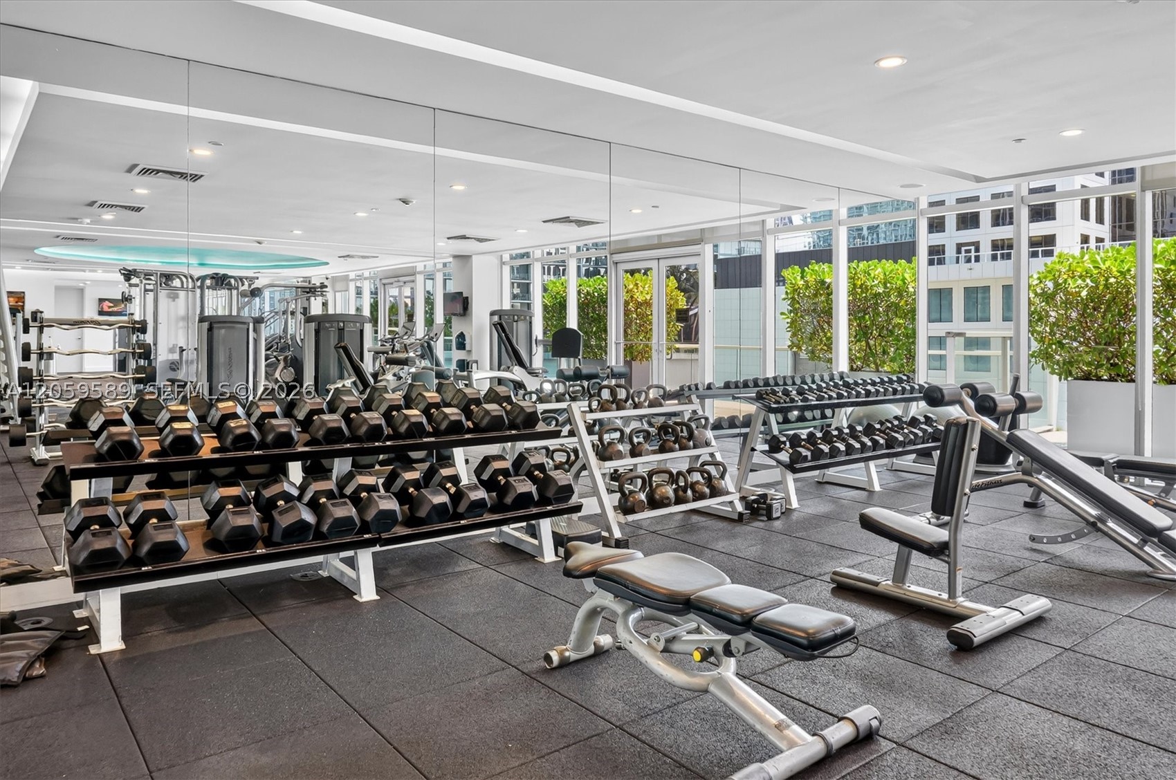 image 500 Brickell East23