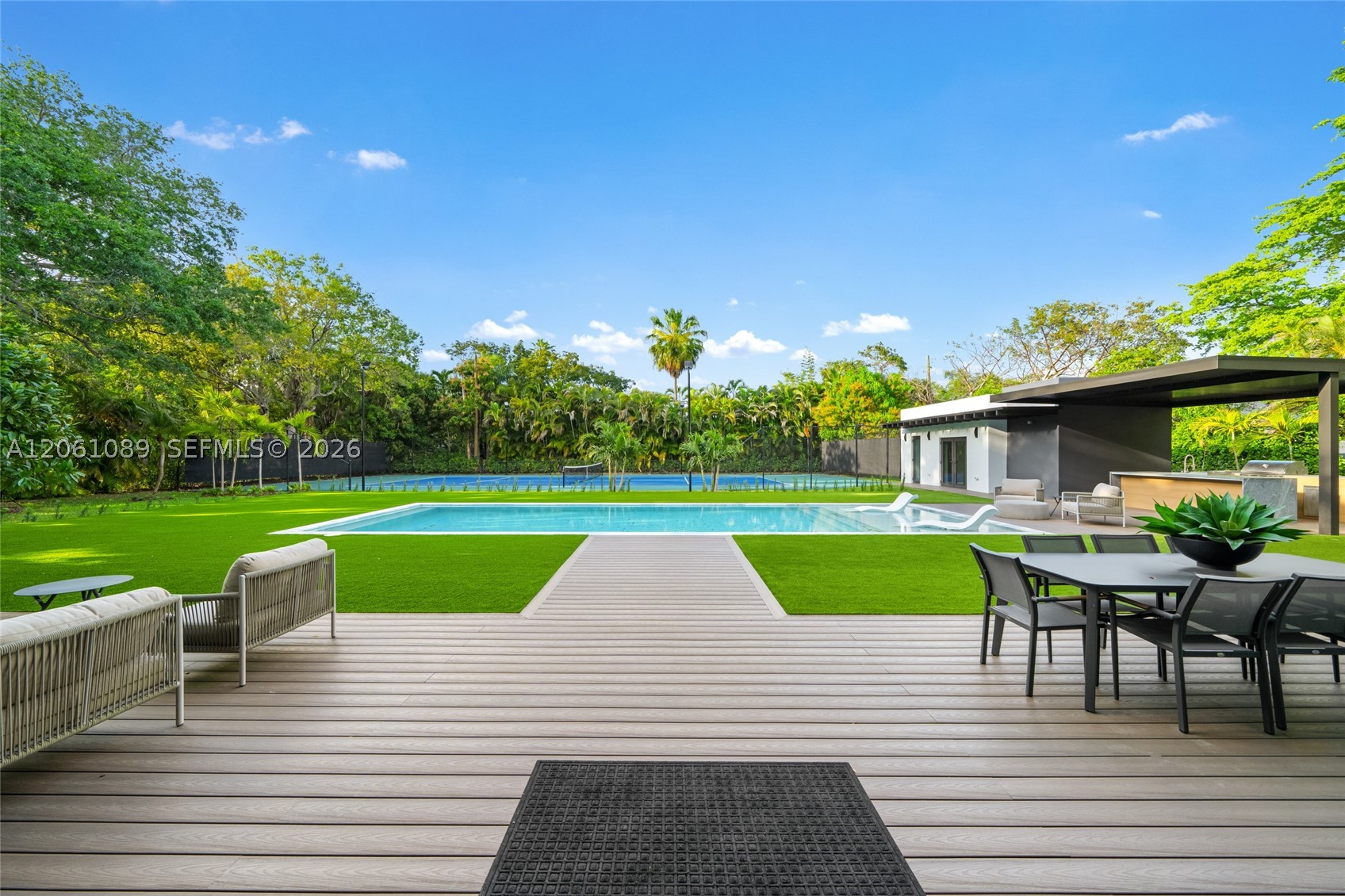 6445 SW 129th Ter Pinecrest, FL 33156