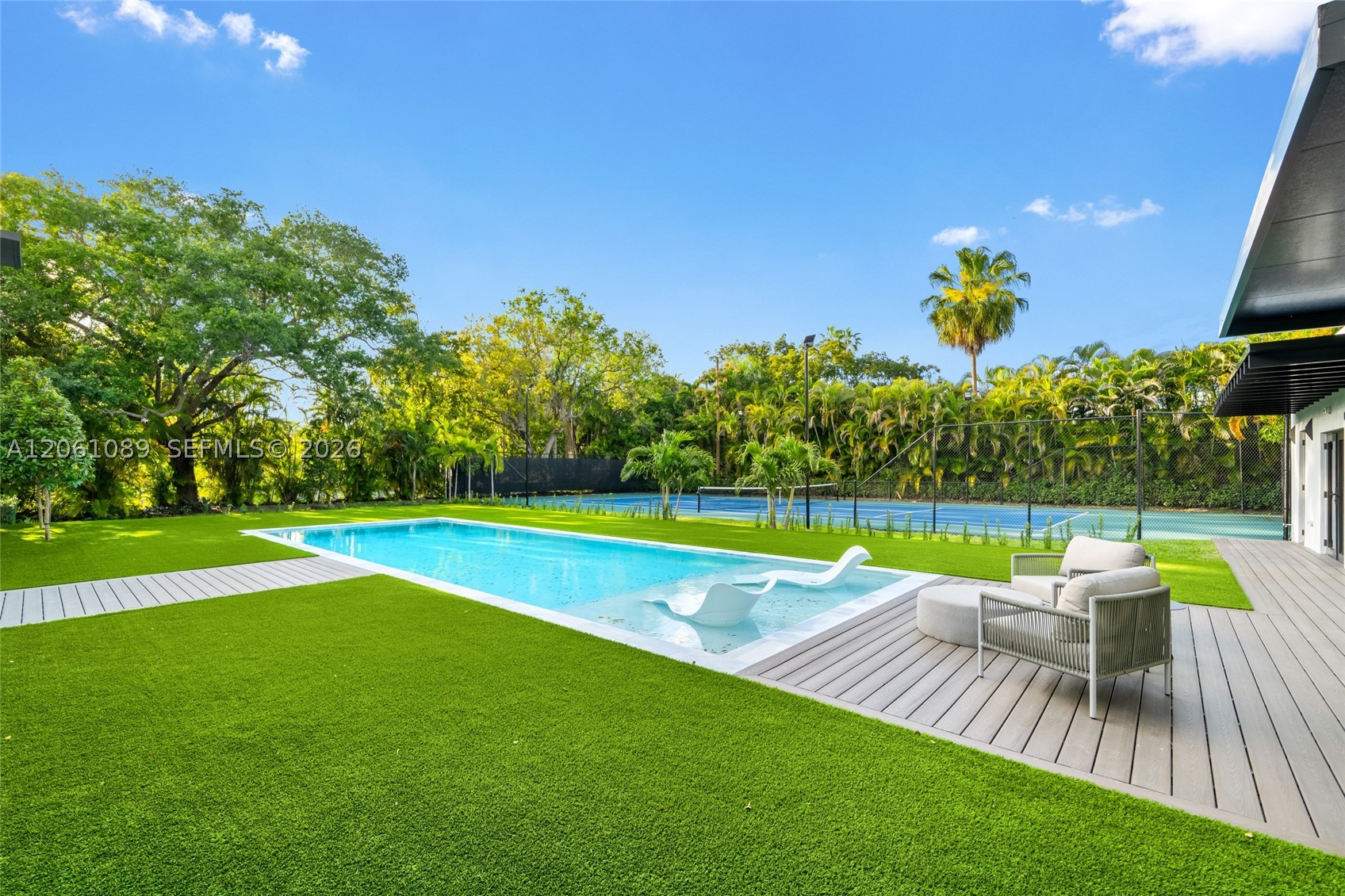 6445 SW 129th Ter Pinecrest, FL 33156