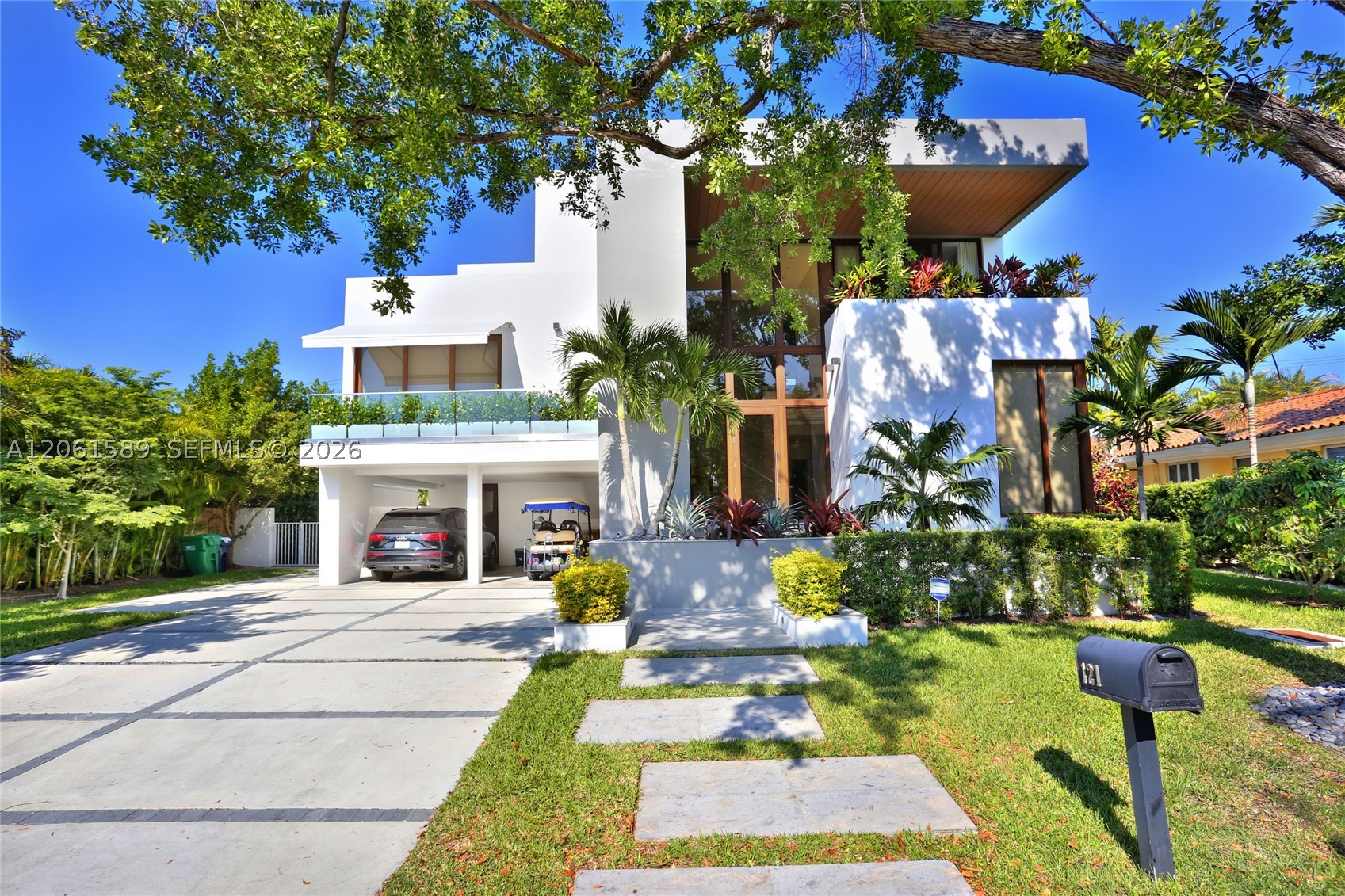 121 Buttonwood Dr