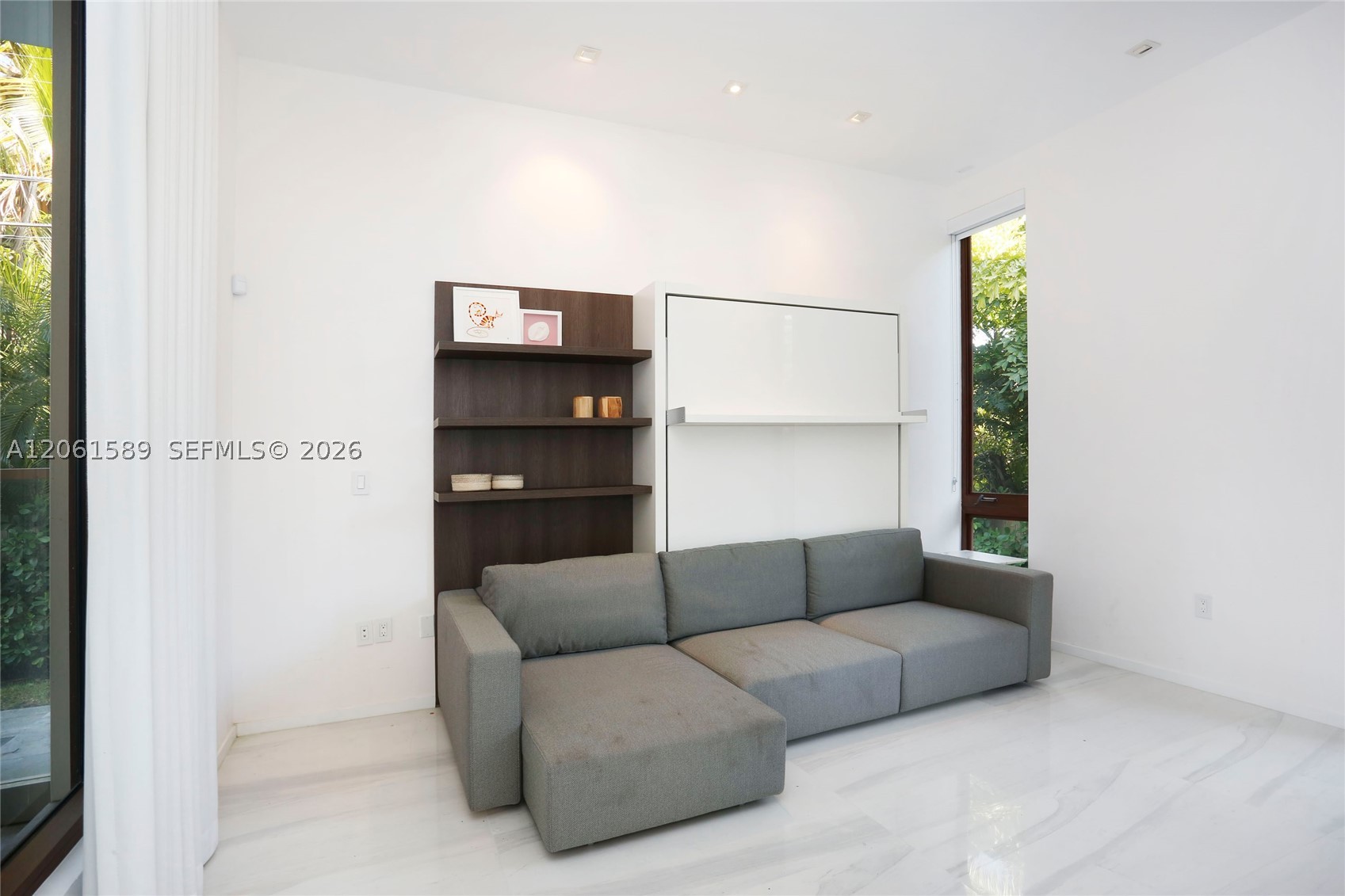 121 Buttonwood Dr Key Biscayne, FL 33149