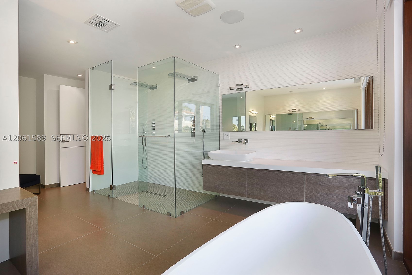 121 Buttonwood Dr Key Biscayne, FL 33149
