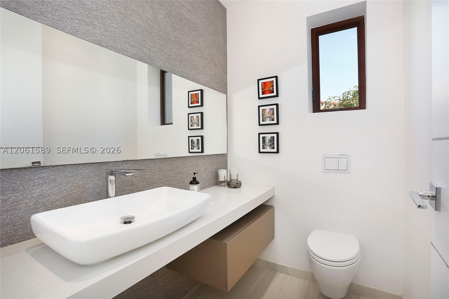 121 Buttonwood Dr Key Biscayne, FL 33149