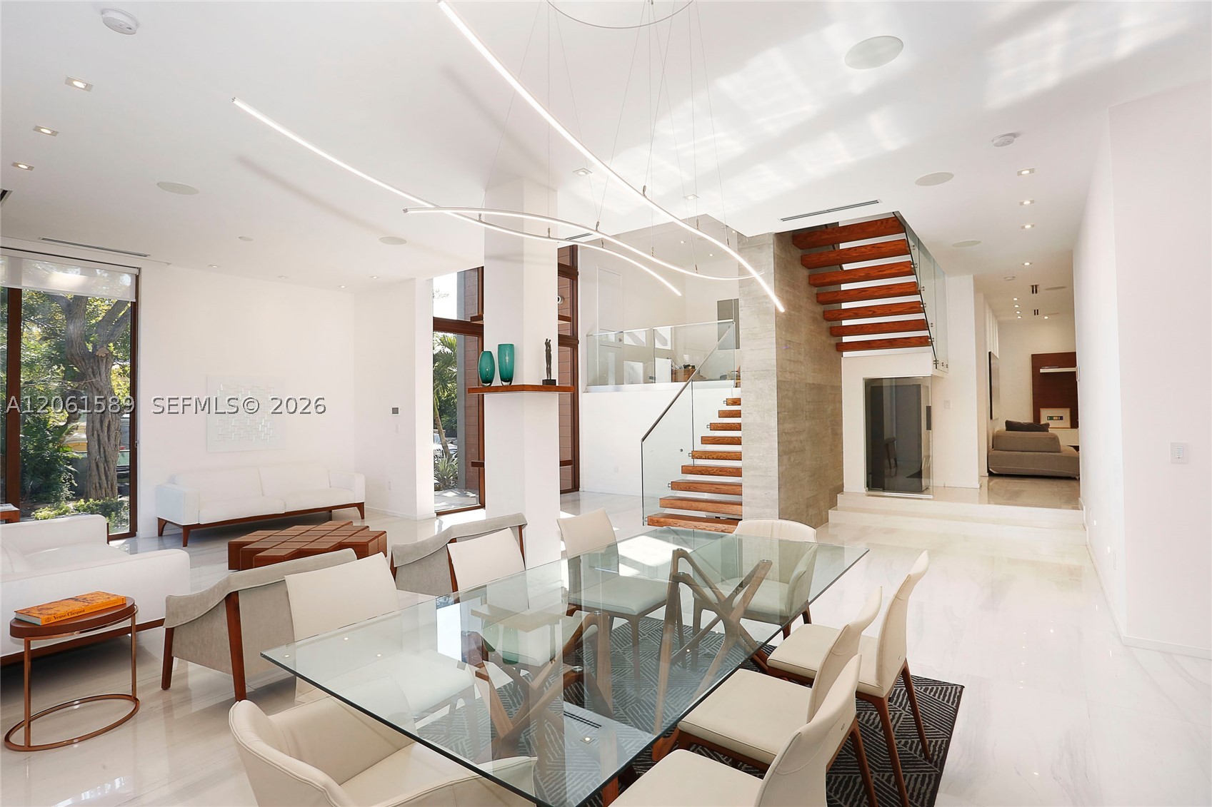 121 Buttonwood Dr Key Biscayne, FL 33149