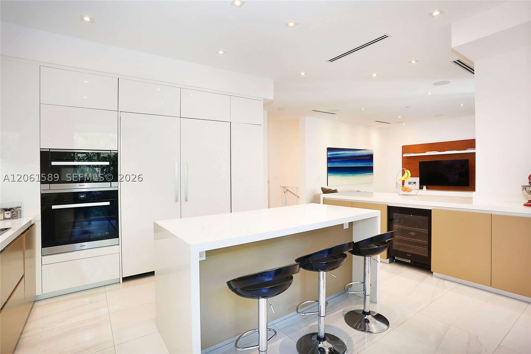 121 Buttonwood Dr Key Biscayne, FL 33149