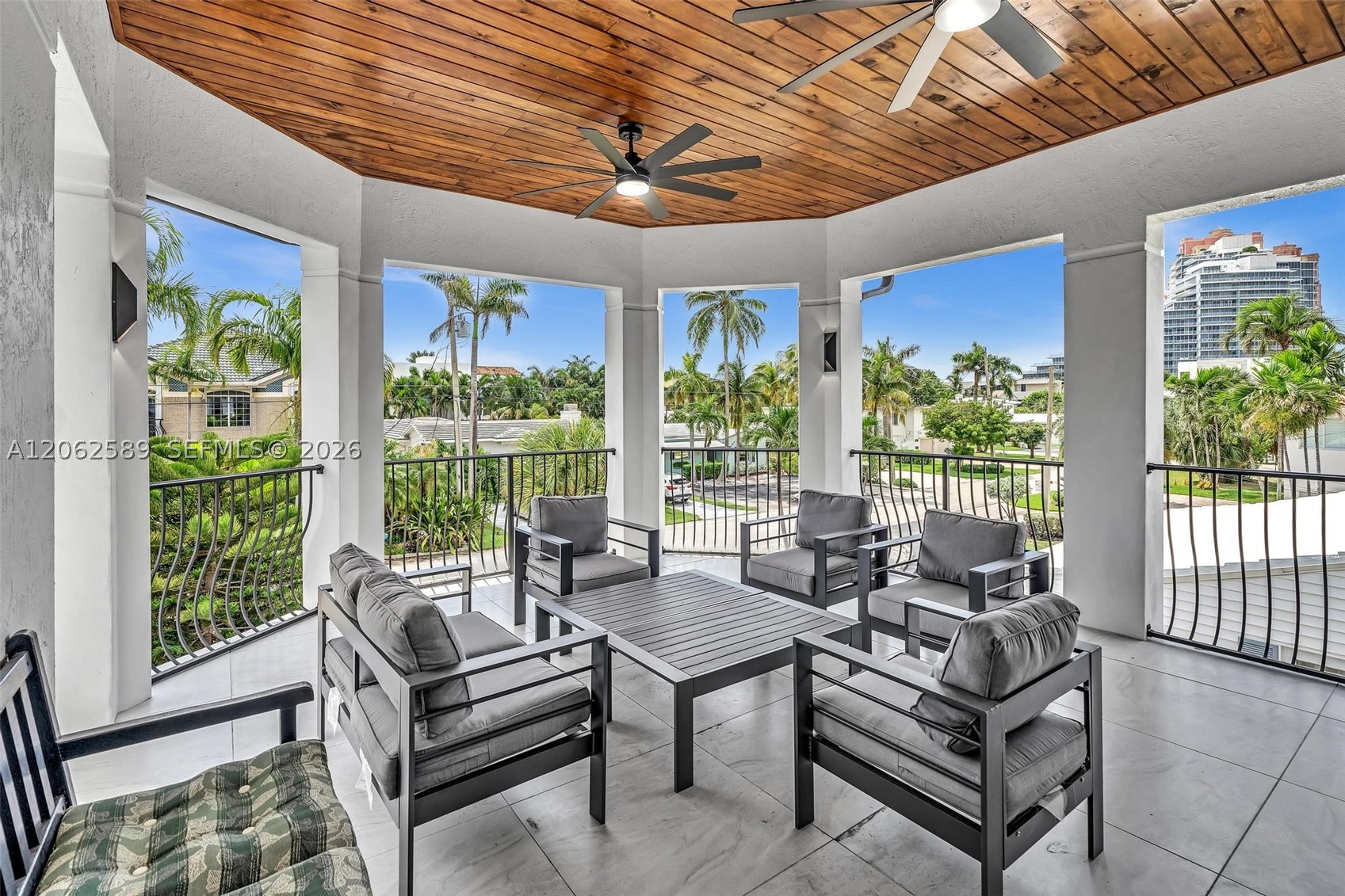 2521 Center Ave Fort Lauderdale, FL 33305