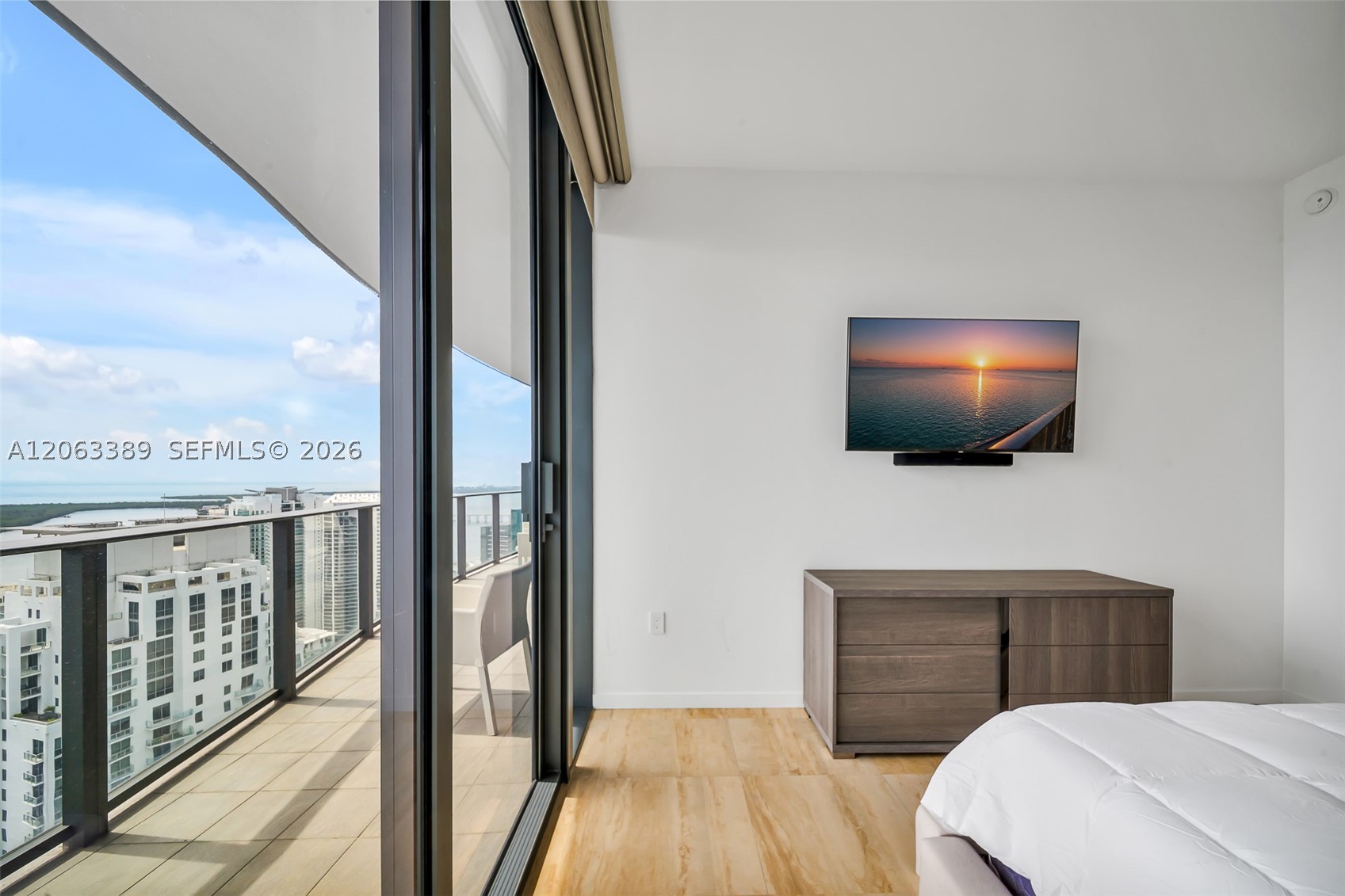 image Brickell Flatiron34