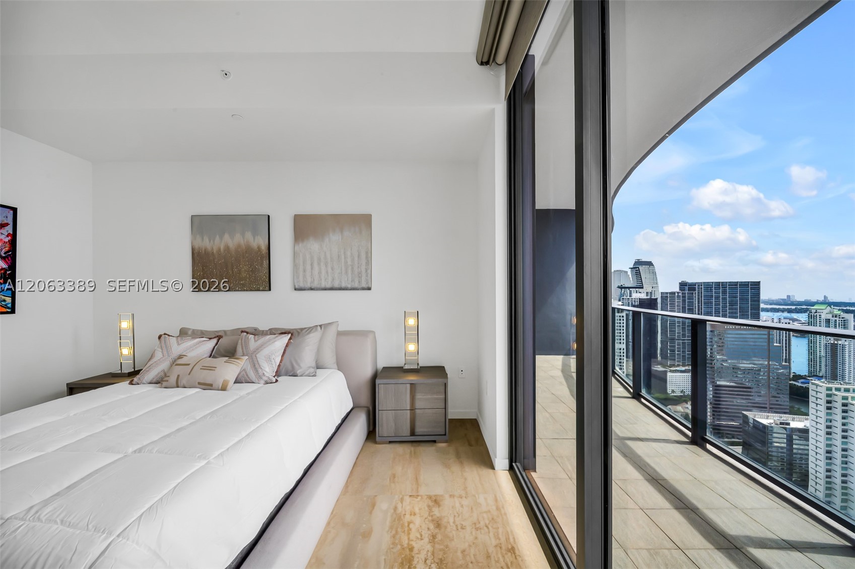 image Brickell Flatiron36