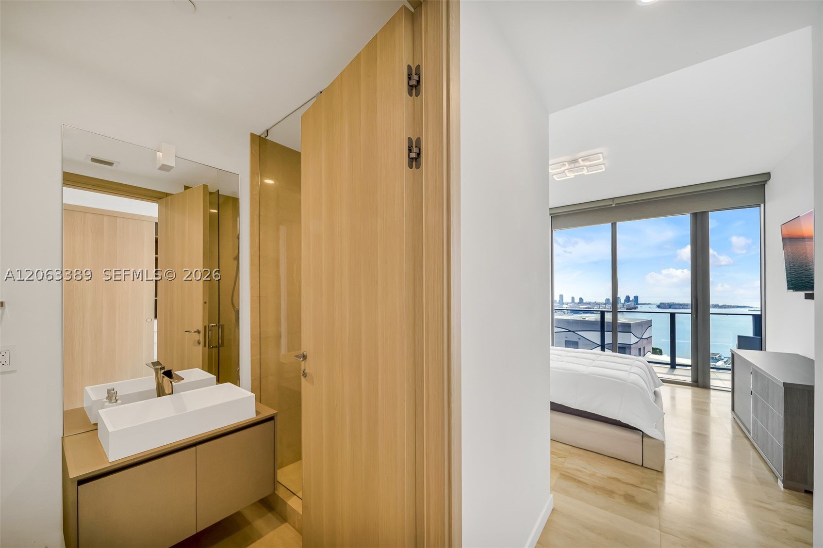image Brickell Flatiron41