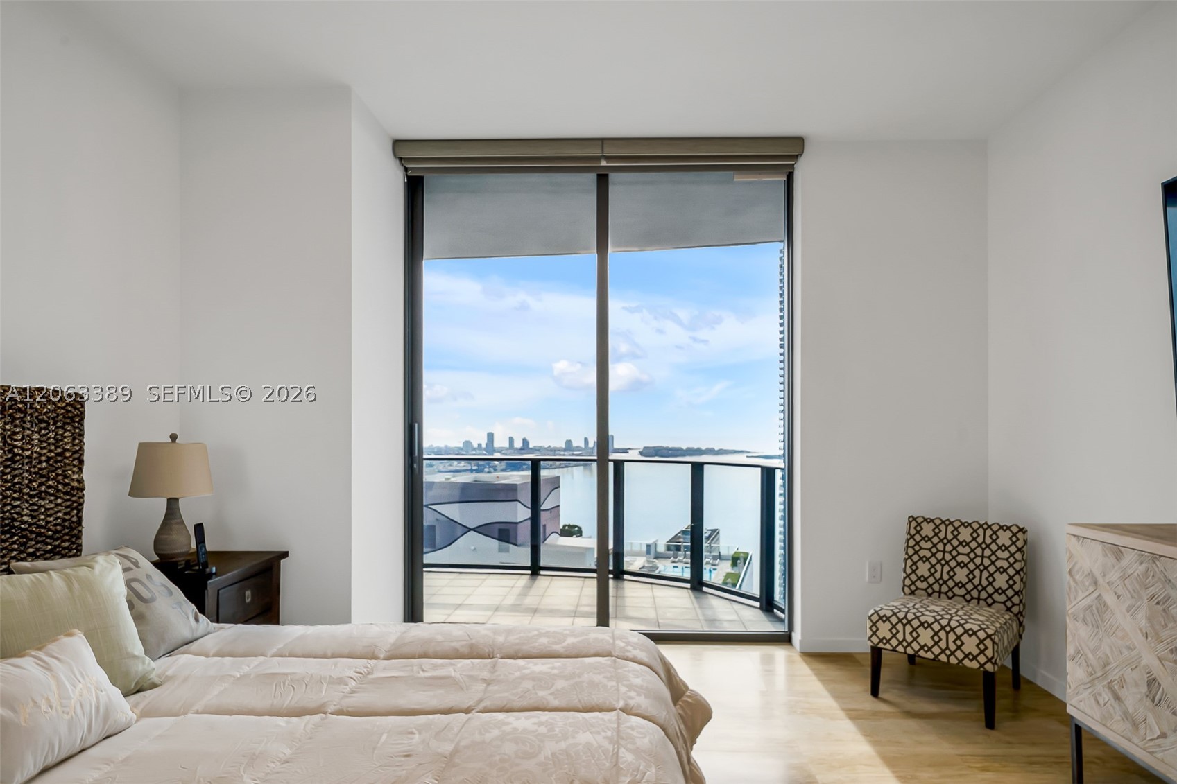 image Brickell Flatiron47