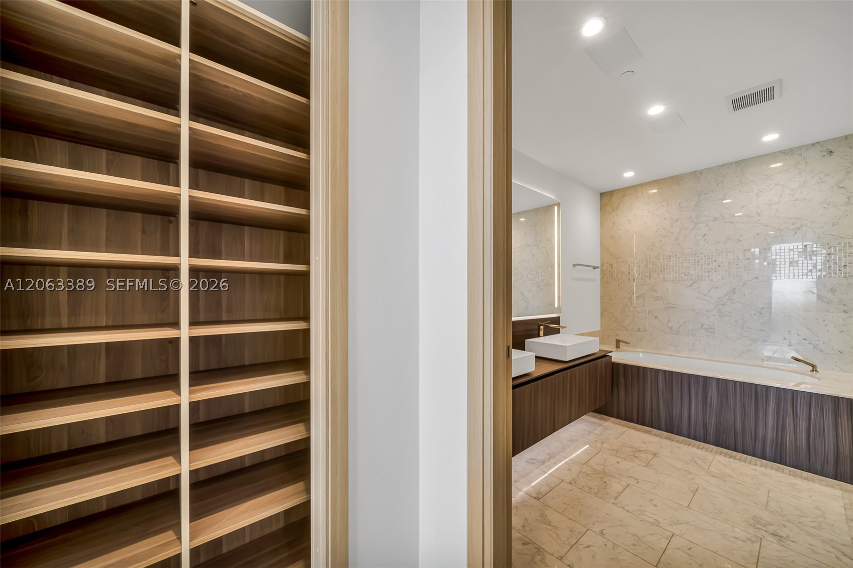 image Brickell Flatiron55