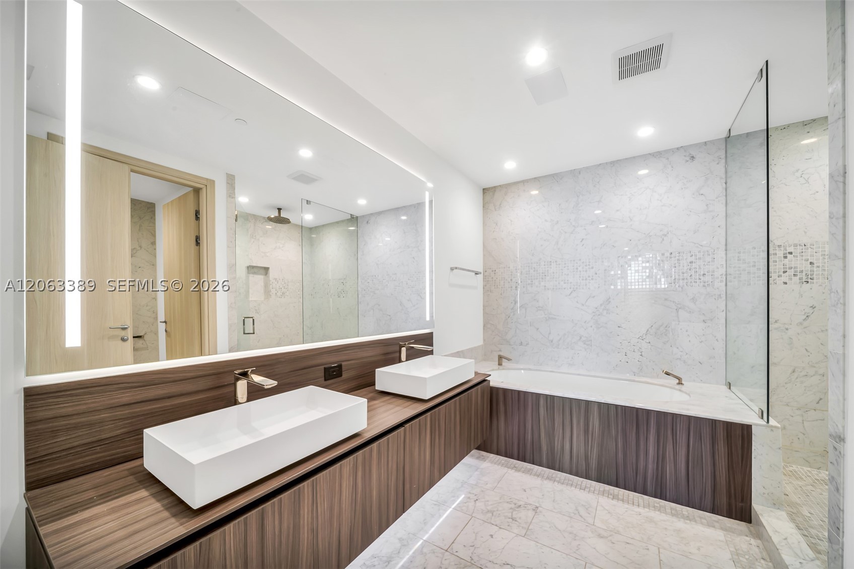 image Brickell Flatiron57