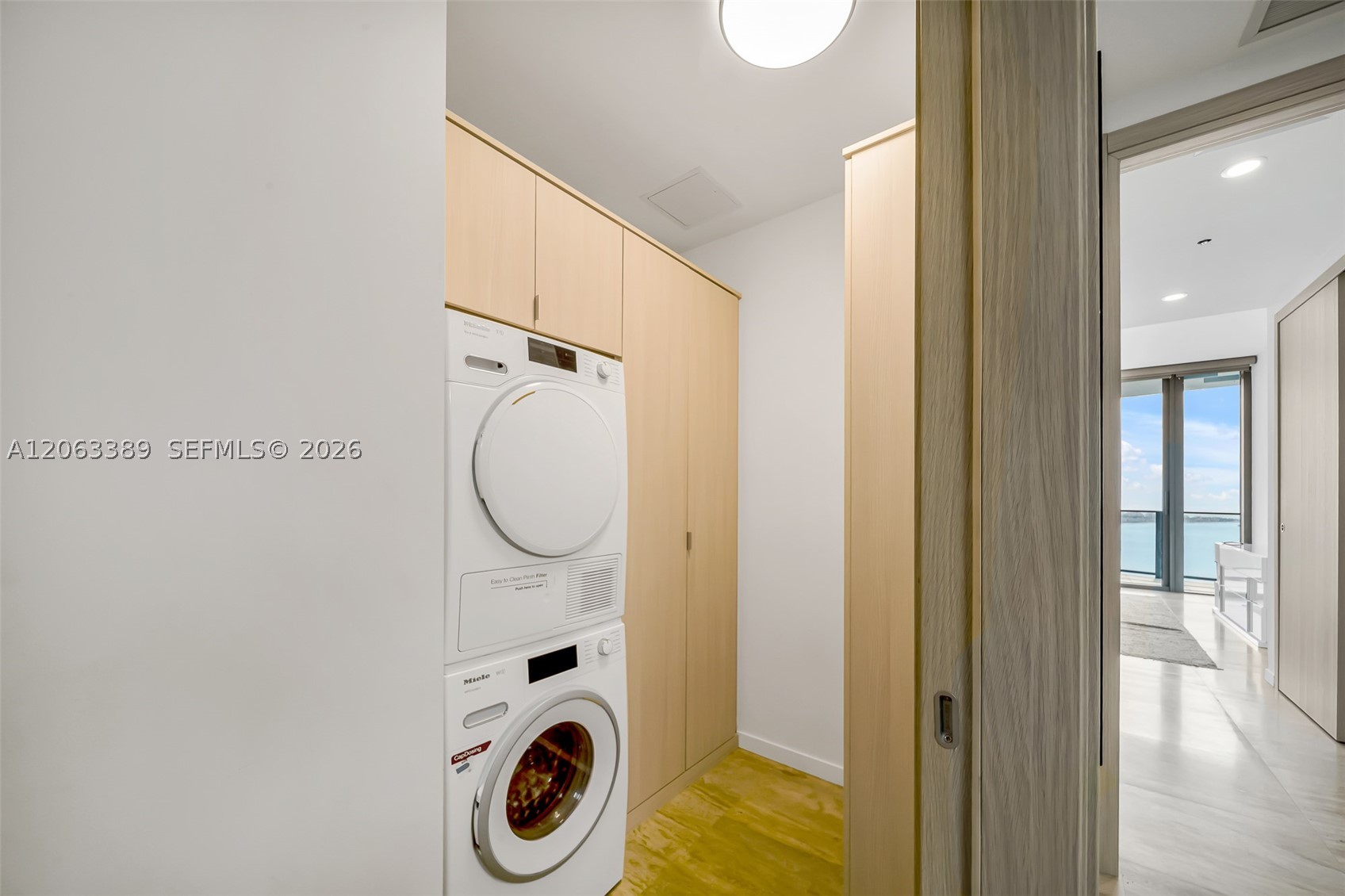 image Brickell Flatiron63