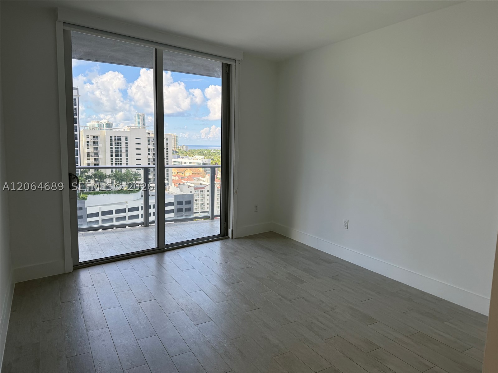 image Brickell Ten10