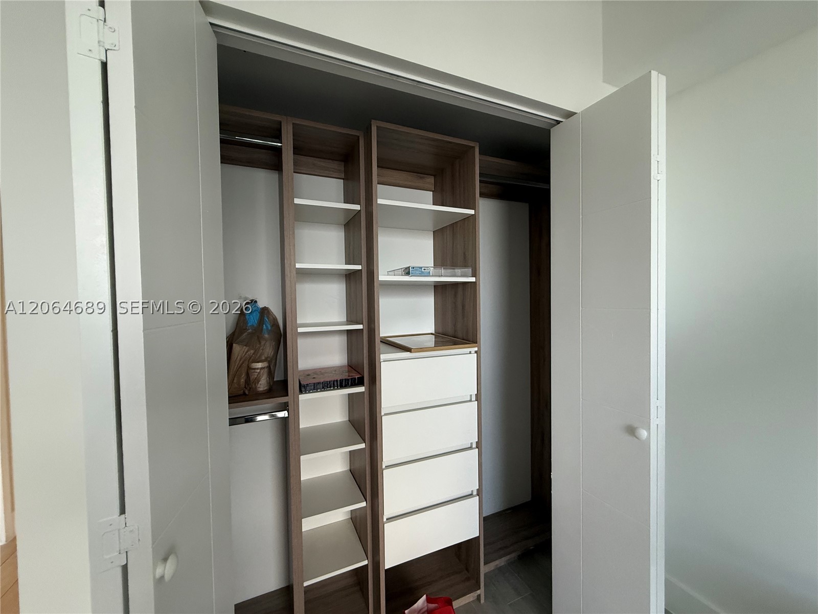 image Brickell Ten6