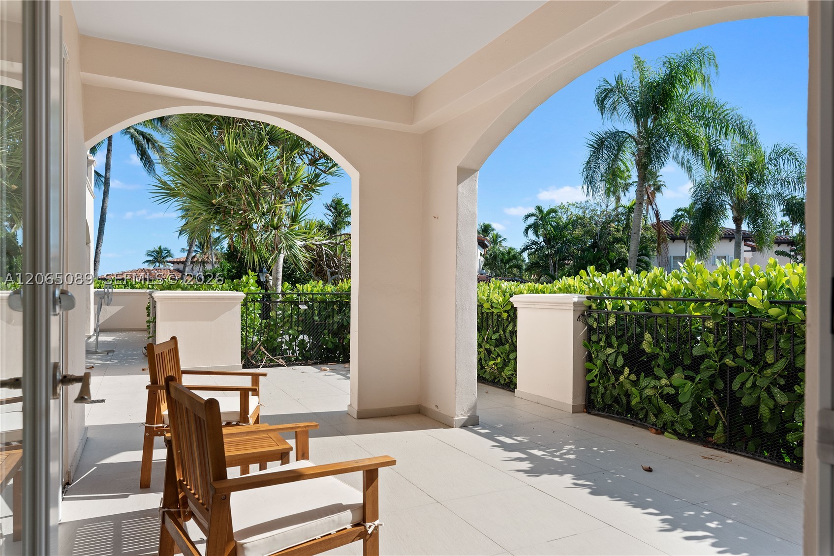 19216 Fisher Is Dr #19216 Fisher Island, FL 33109