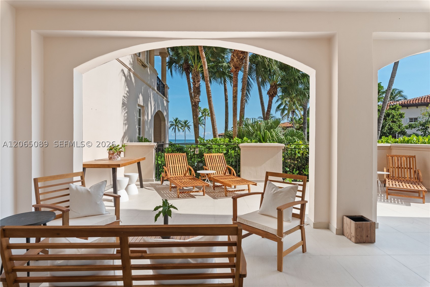 19216 Fisher Is Dr #19216 Fisher Island, FL 33109