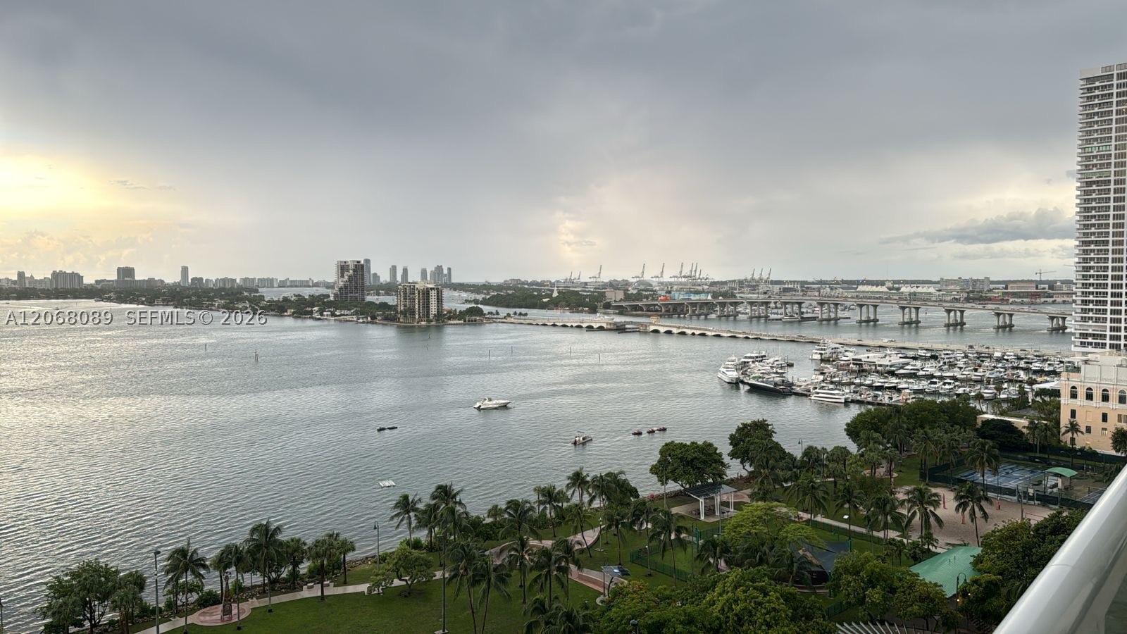 1800 N Bayshore Dr #1609