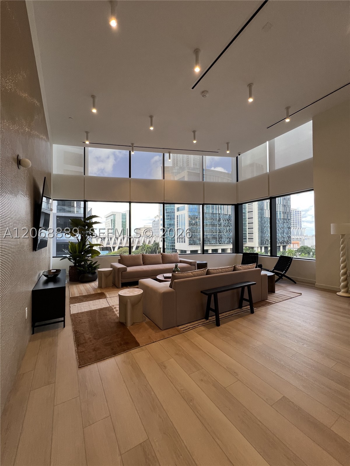 225 N Miami Ave #1702 Miami, FL 33128