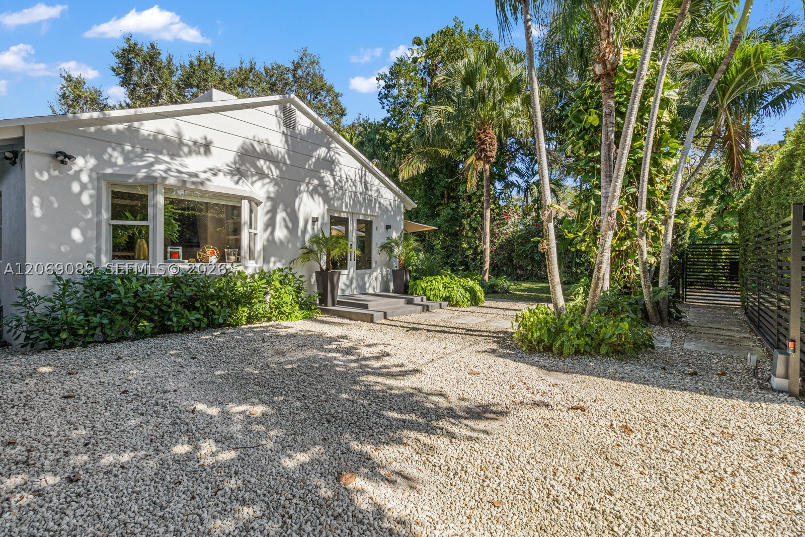 4011 Hardie Ave Miami, FL 33133