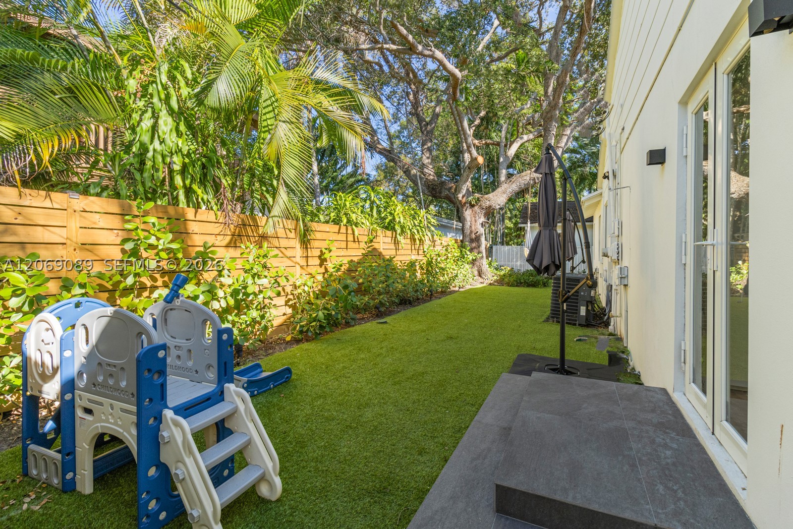 4011 Hardie Ave Miami, FL 33133