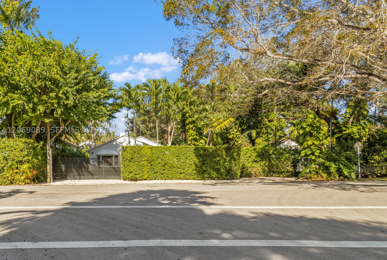 4011 Hardie Ave Miami, FL 33133