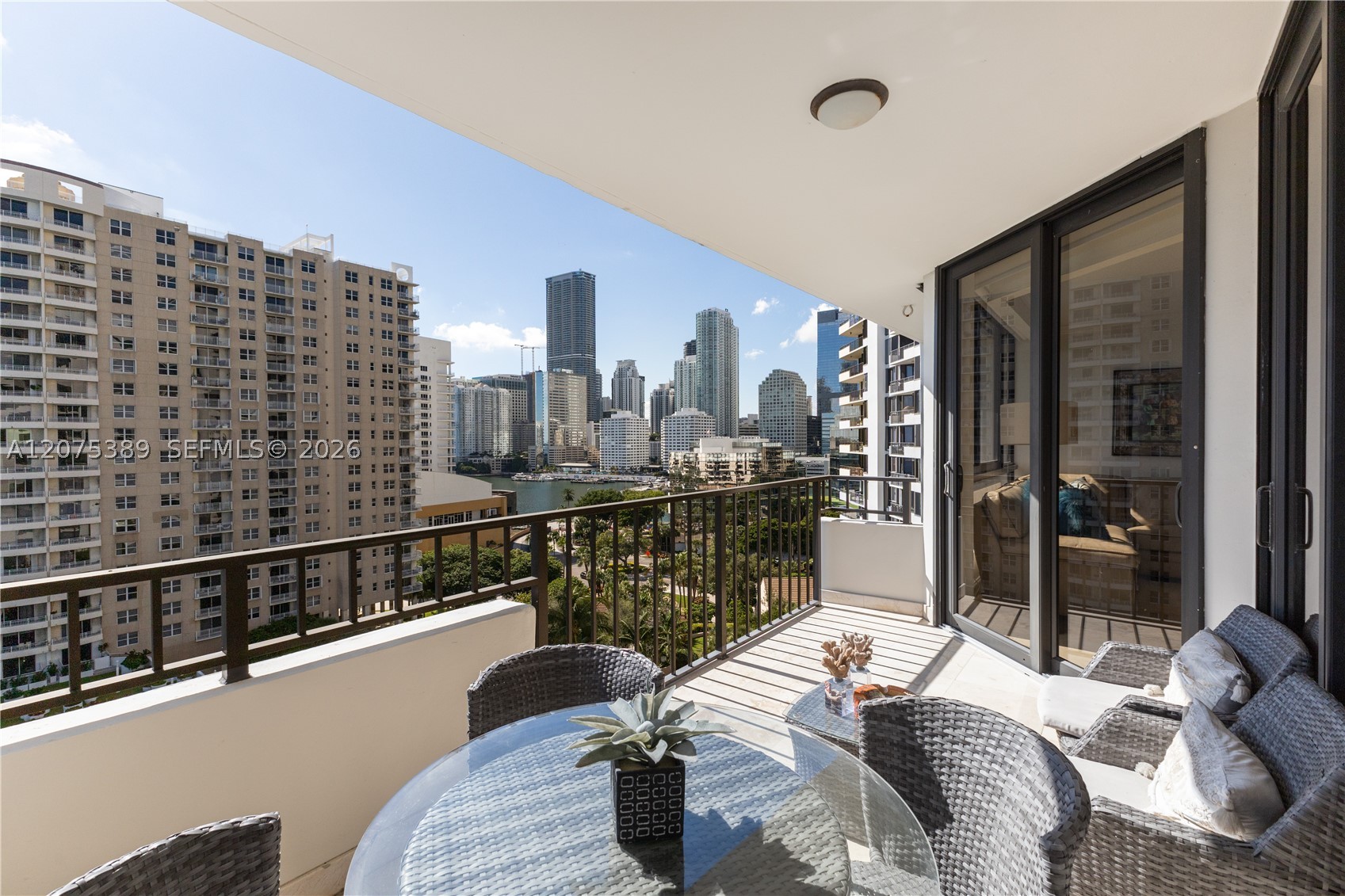 image Brickell Key One3