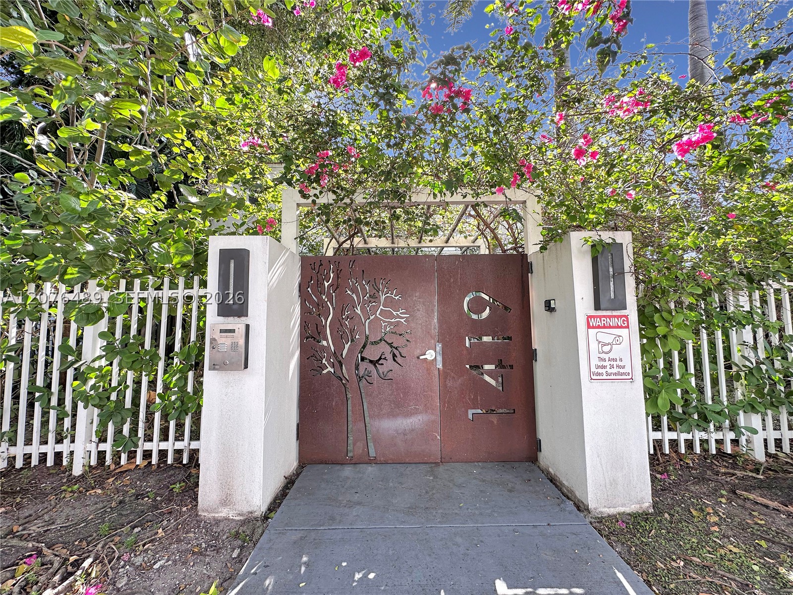 1419 West Ave #103