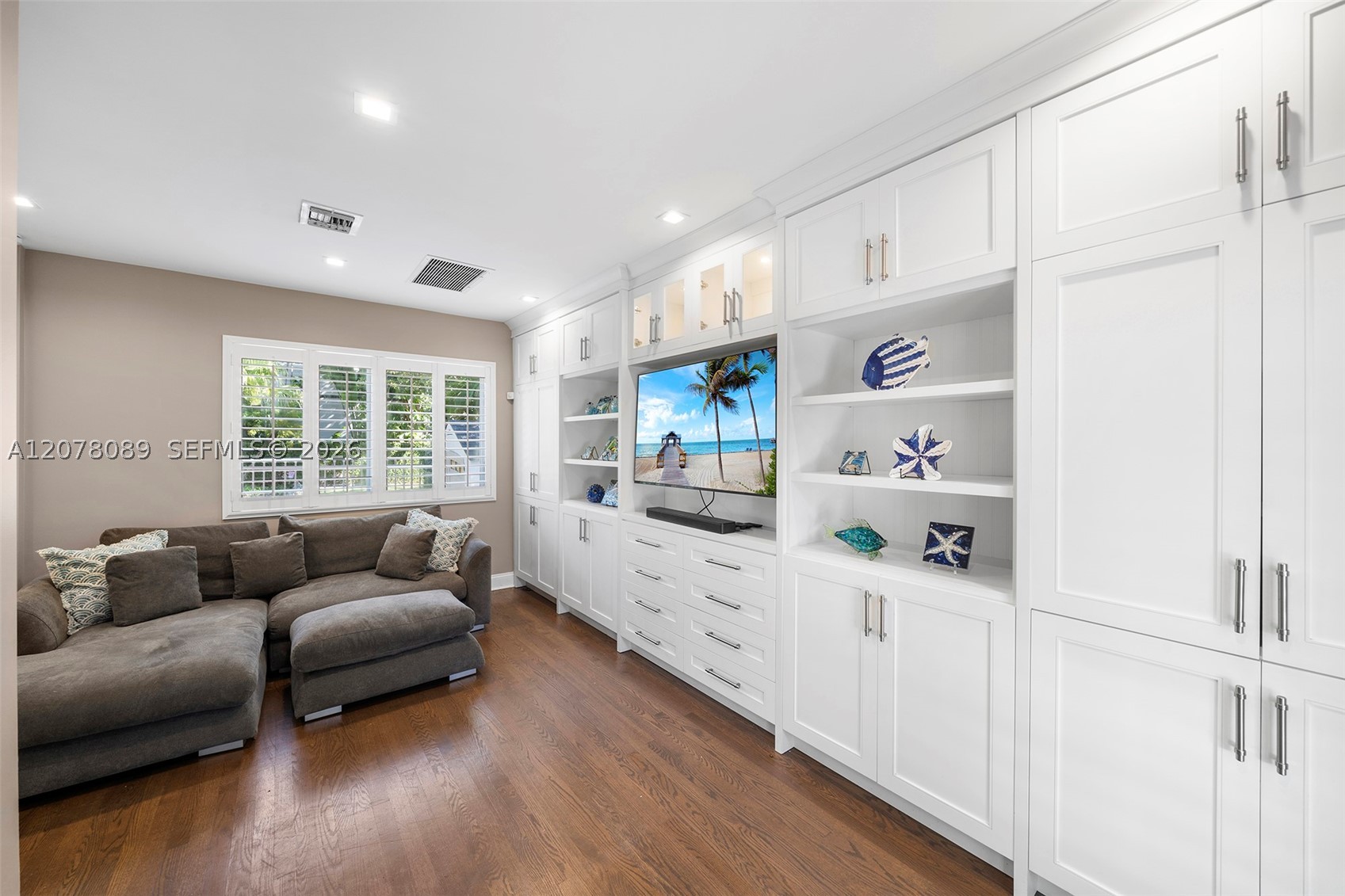 2400 Trapp Ave Miami, FL 33133