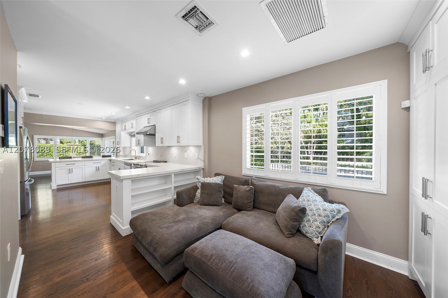 2400 Trapp Ave Miami, FL 33133