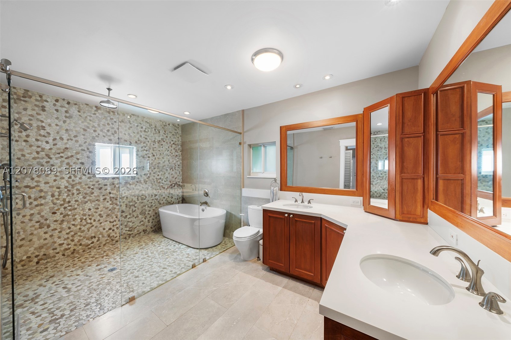 2400 Trapp Ave Miami, FL 33133