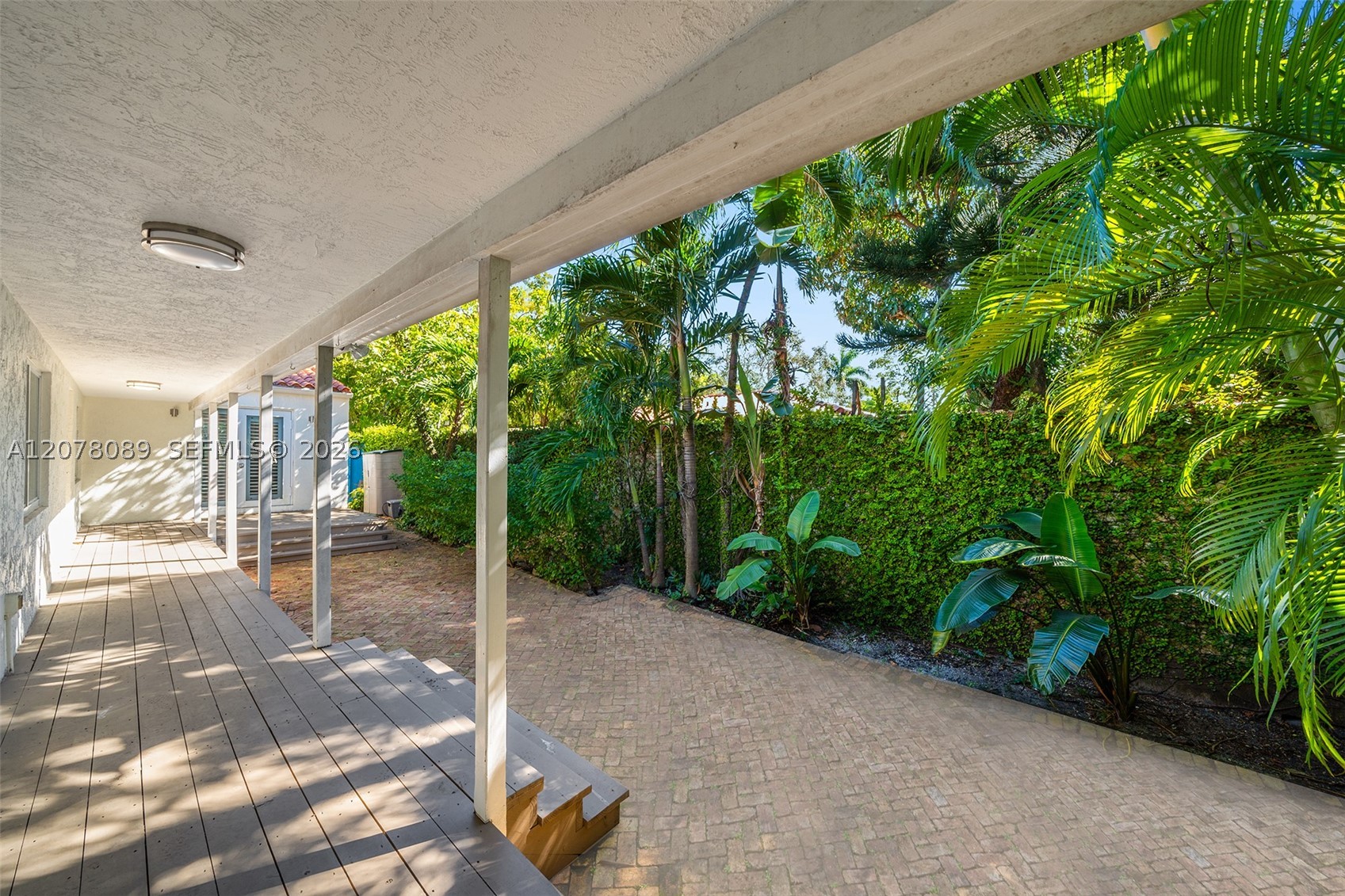 2400 Trapp Ave Miami, FL 33133