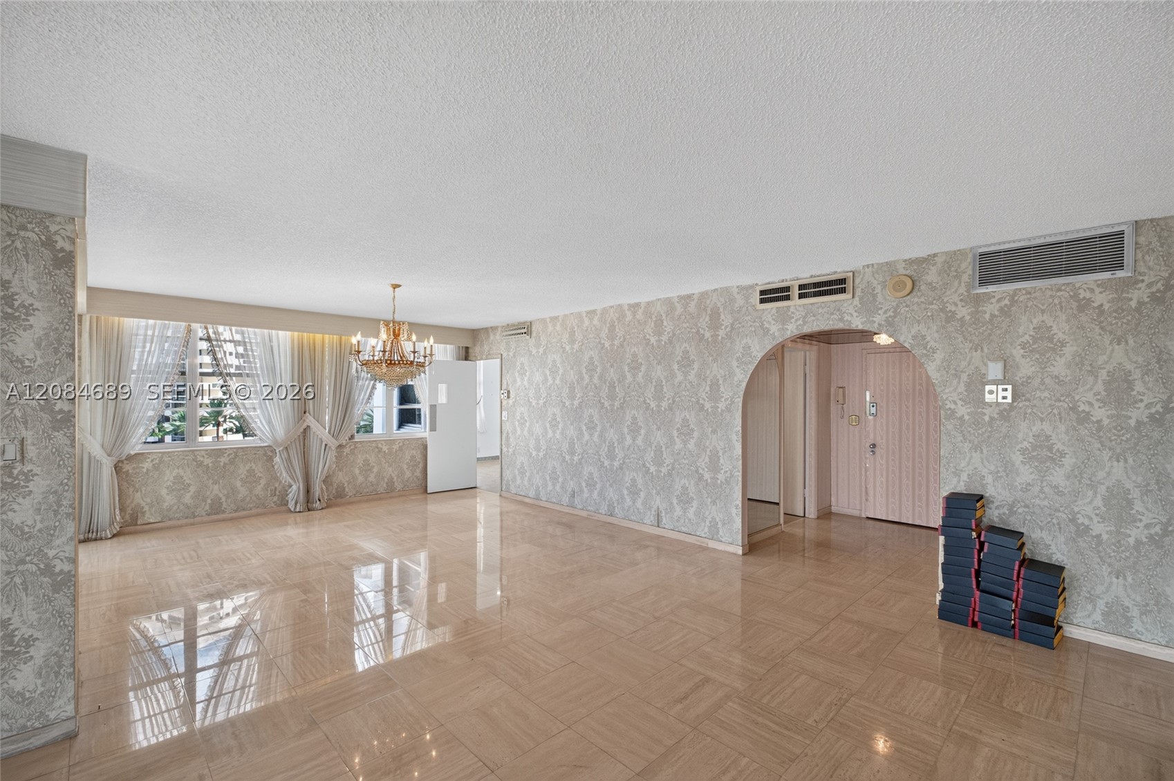 5660 W Collins Ave #6D Miami Beach, FL 33140
