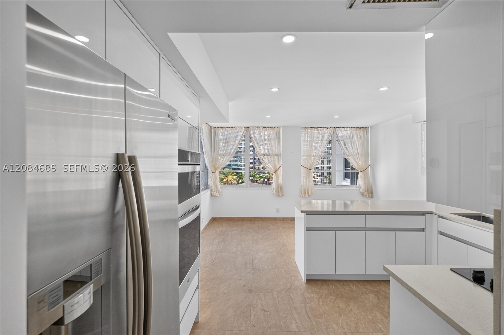 5660 W Collins Ave #6D Miami Beach, FL 33140