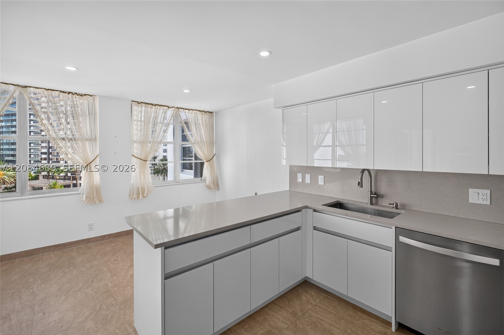 5660 W Collins Ave #6D Miami Beach, FL 33140