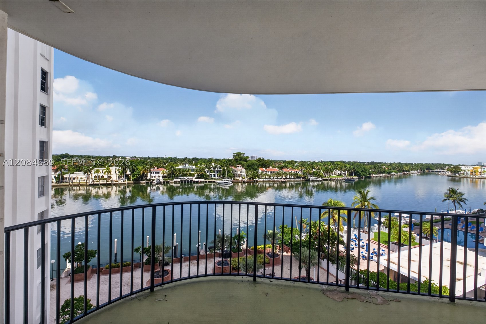 5660 W Collins Ave #6D Miami Beach, FL 33140